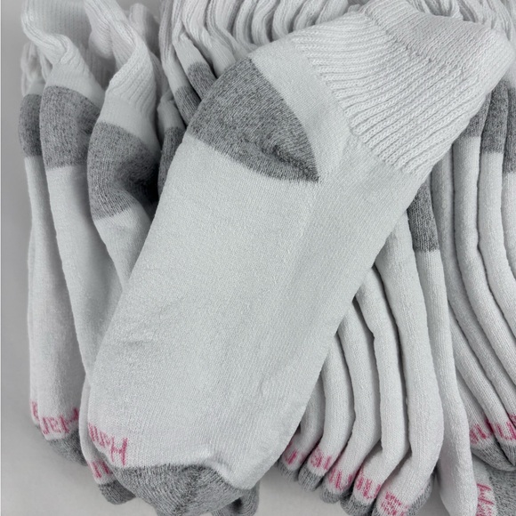 New Hanes Women’s  Athletic Socks in White and Gray 12 pairs - Picture 3 of 7
